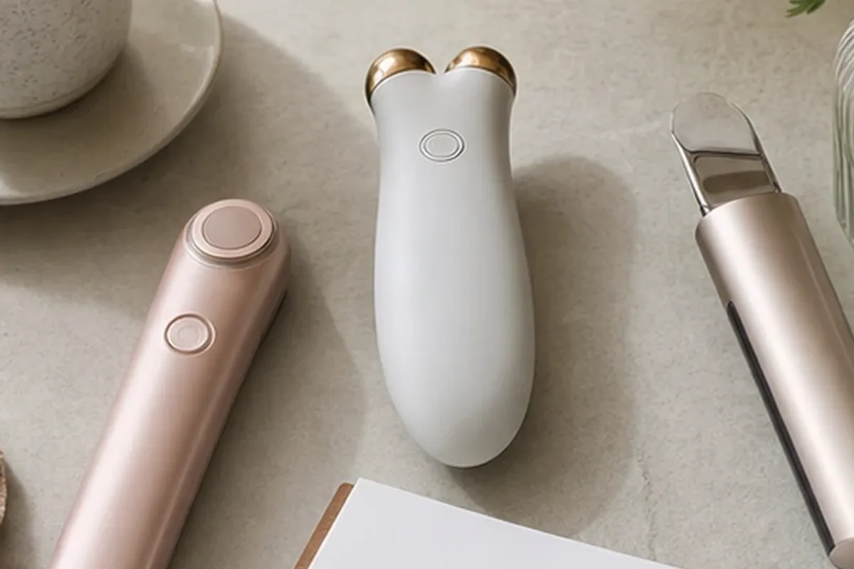 Hochwertige Beauty-Inszenierung zu Auswahlkriterien für Glätteisen mit Premium-Anspruch