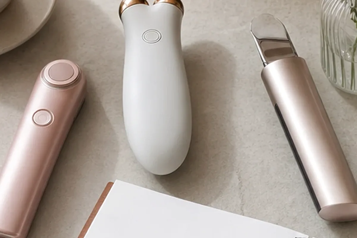Hochwertige Beauty-Inszenierung zu Auswahlkriterien für Warmluftbürste bei kleinem Budget