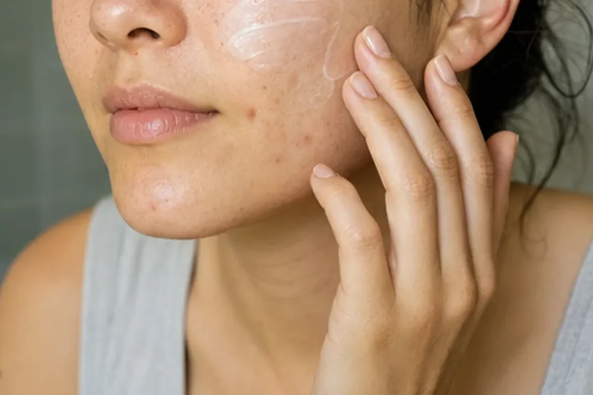 Authentische Beauty-Routine passend zum Thema Hautbarriere-Pflege für empfindliche Haut