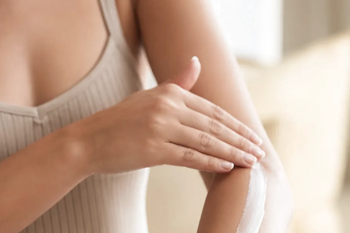 Hochwertige Beauty-Inszenierung zu Auswahlkriterien für Rasieröl für feine Haare