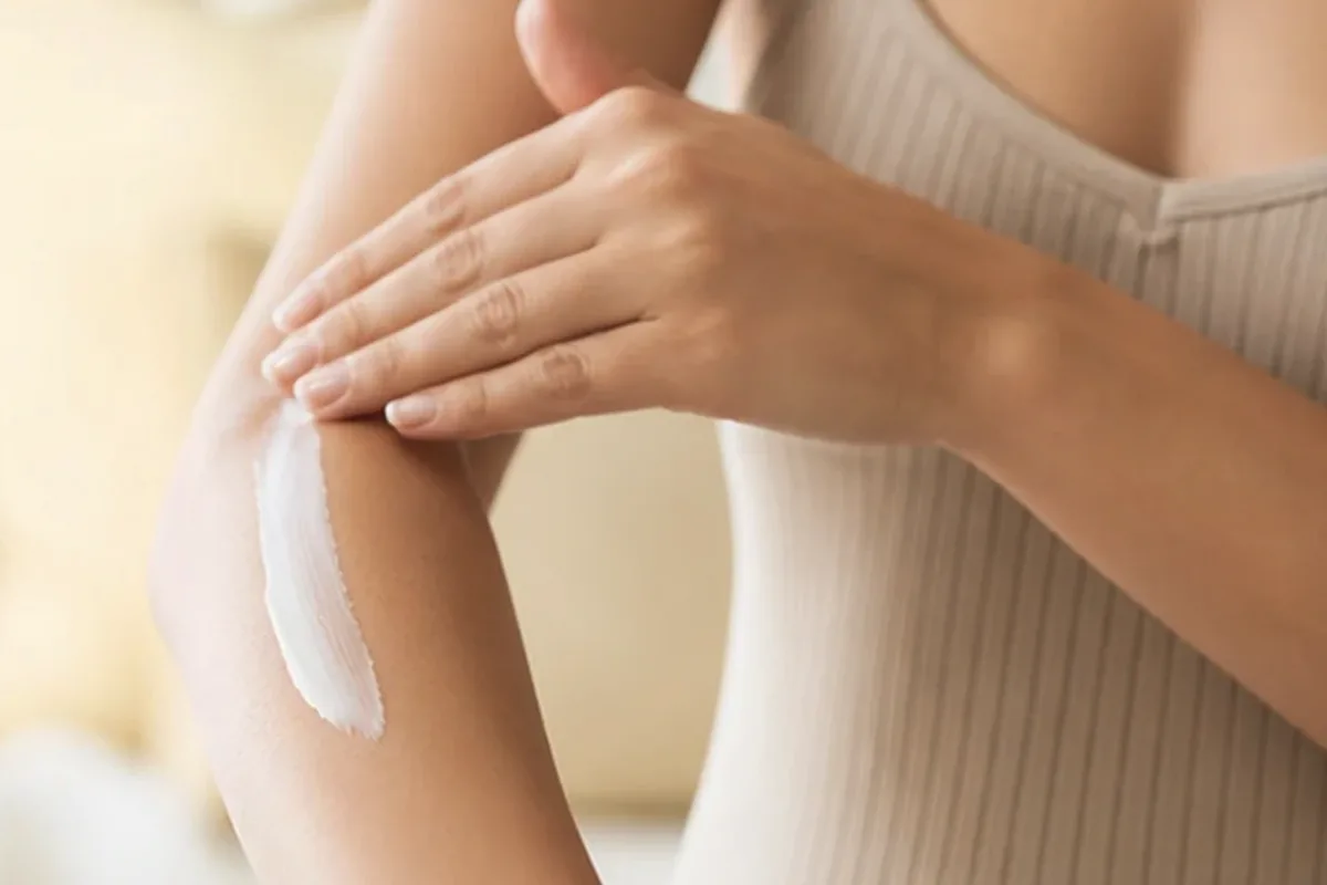 Authentische Beauty-Routine passend zum Thema Duschöl für trockene Haut