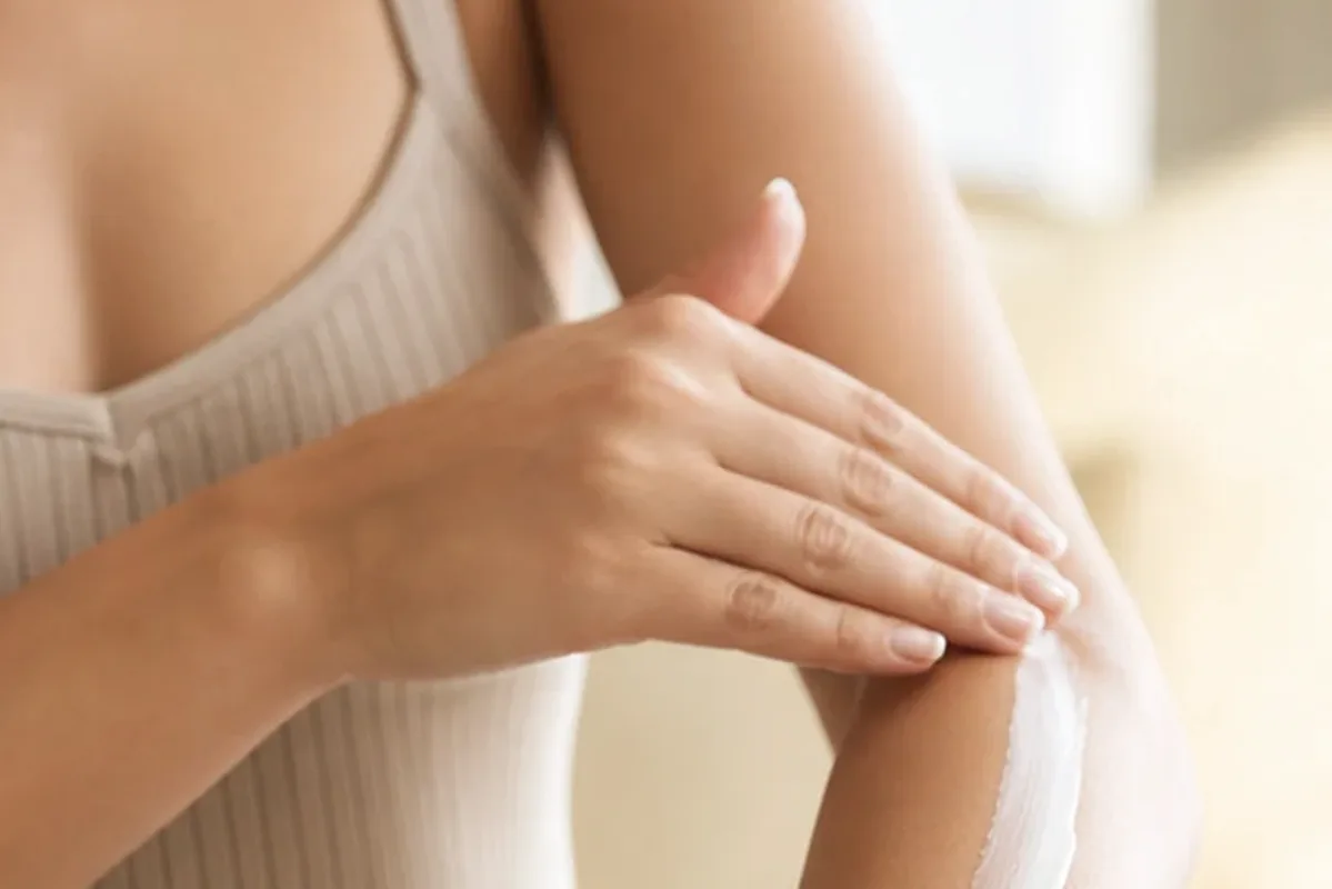 Redaktioneller Beauty-Moment zur Ausgangslage bei Body Butter für raue Haut