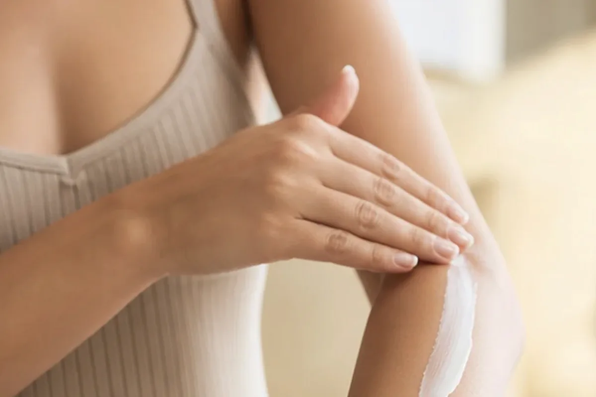 Redaktioneller Beauty-Moment zur Ausgangslage bei Handcreme für trockene Haut
