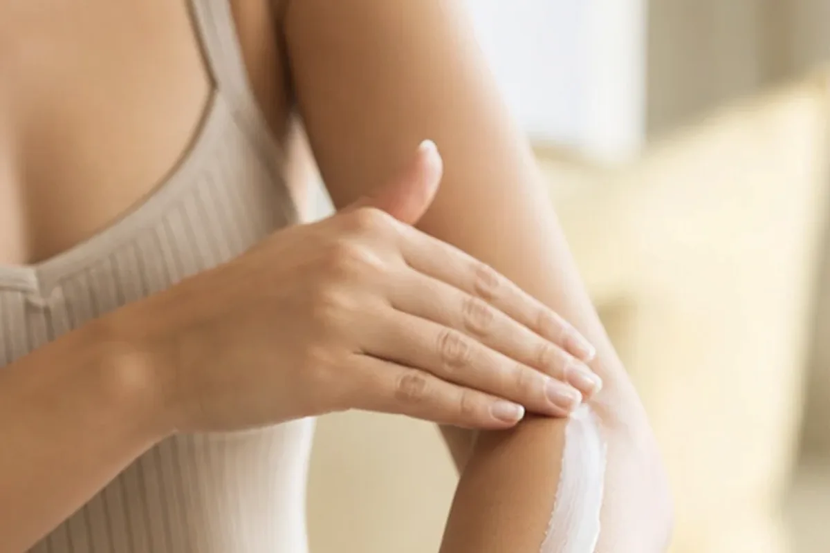 Hochwertige Beauty-Inszenierung zu Auswahlkriterien für Rasierhobel bei eingewachsenen Haaren