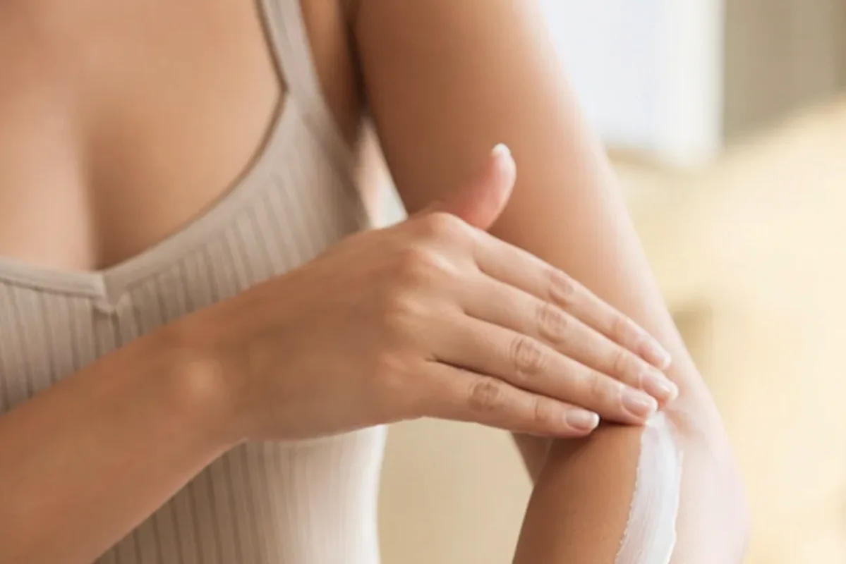 Authentische Beauty-Routine passend zum Thema Body Butter bei brüchigen Nägeln