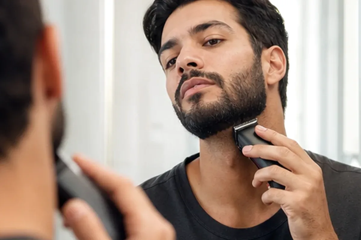 Redaktionelle Detailaufnahme zur Orientierung bei Bikinizonen-Trimmer bei eingewachsenen Haaren