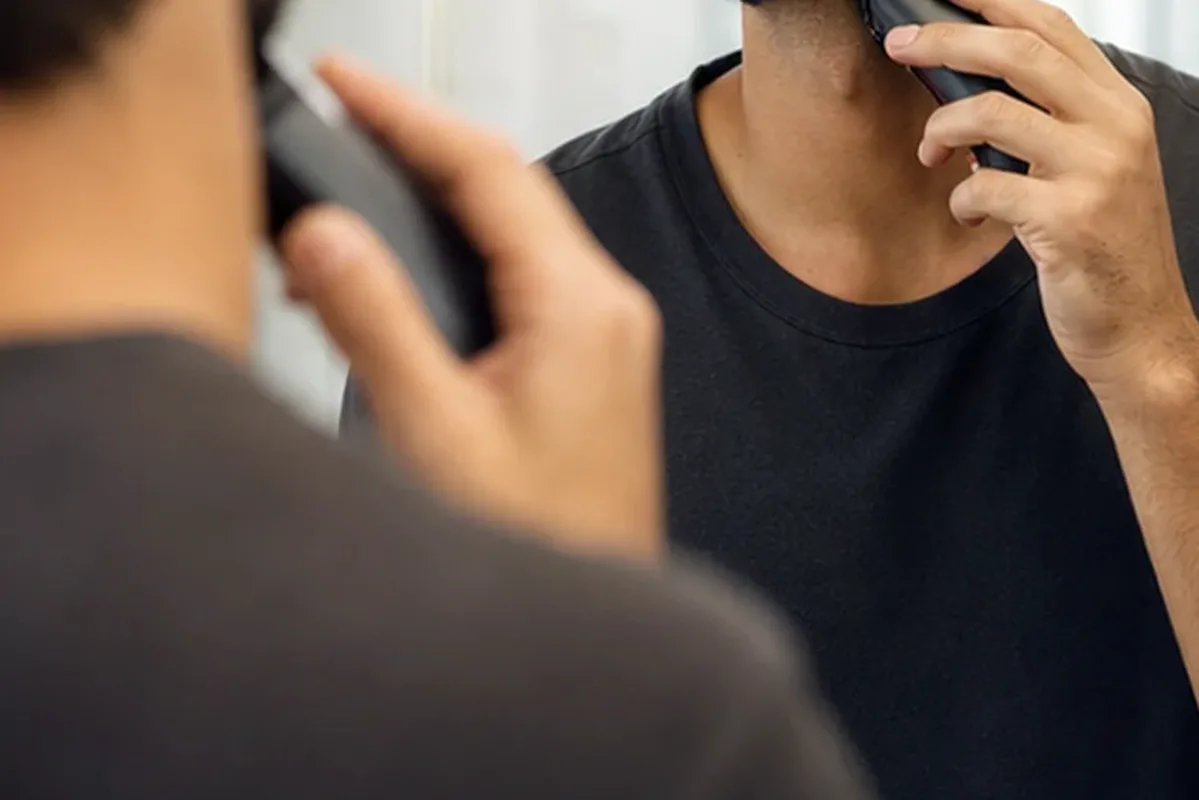 Hochwertige Beauty-Inszenierung zu Auswahlkriterien für Enthaarungscreme bei eingewachsenen Haaren