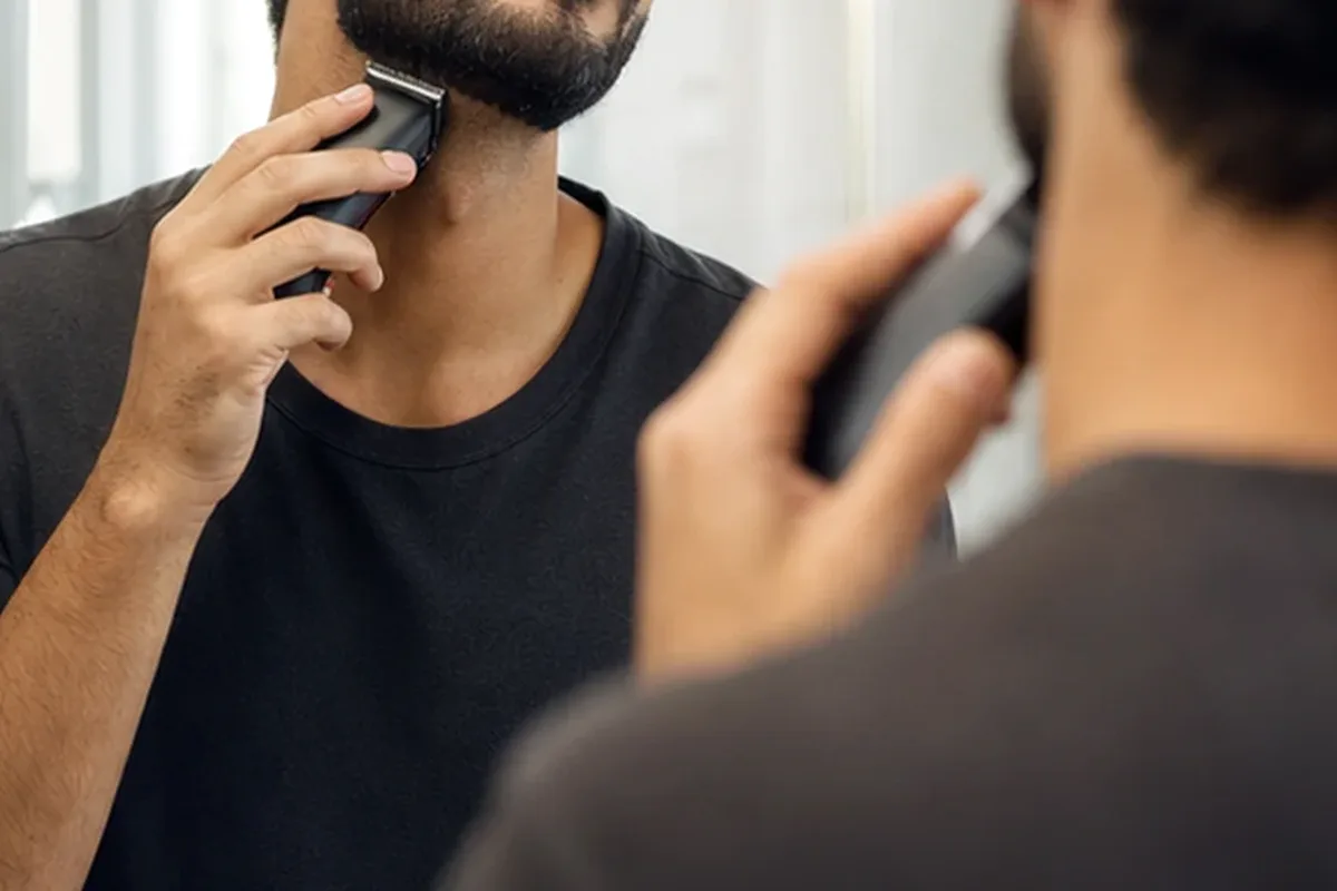 Authentische Beauty-Routine passend zum Thema Body-Trimmer bei eingewachsenen Haaren