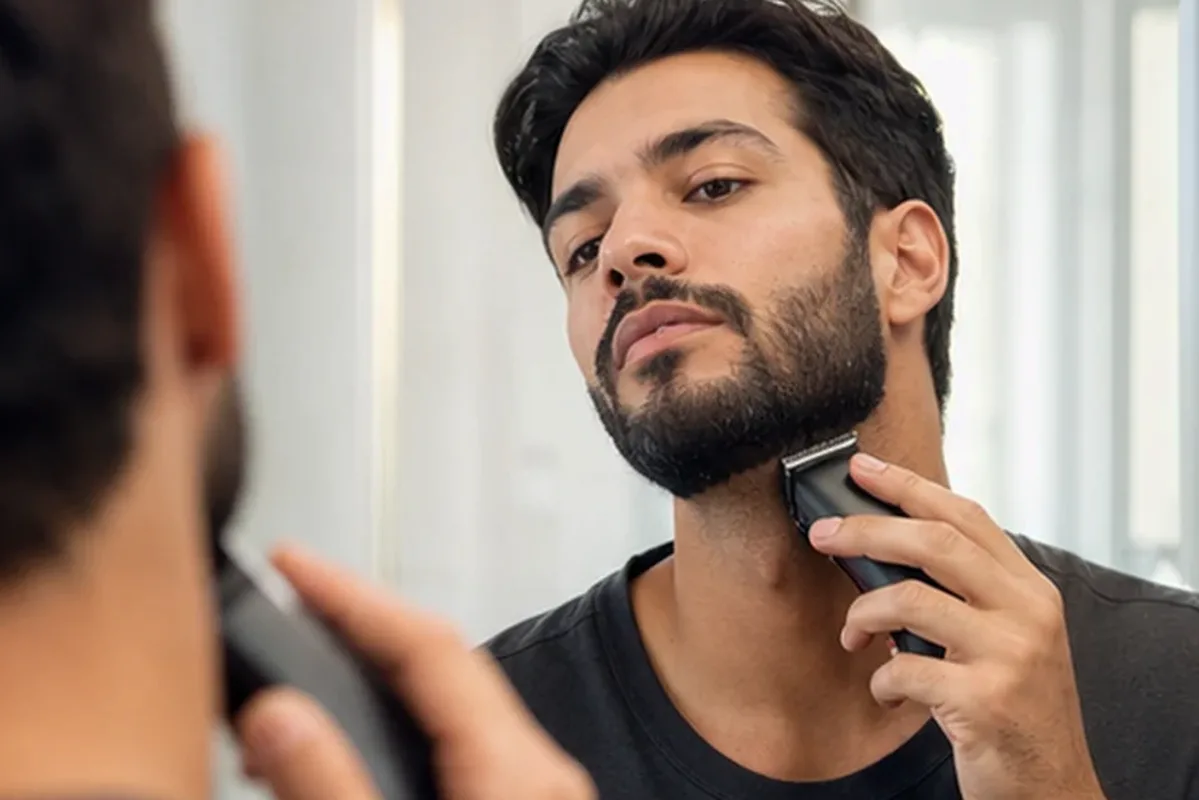 Redaktioneller Beauty-Moment zur Ausgangslage bei Nassrasierer für langanhaltende Glätte