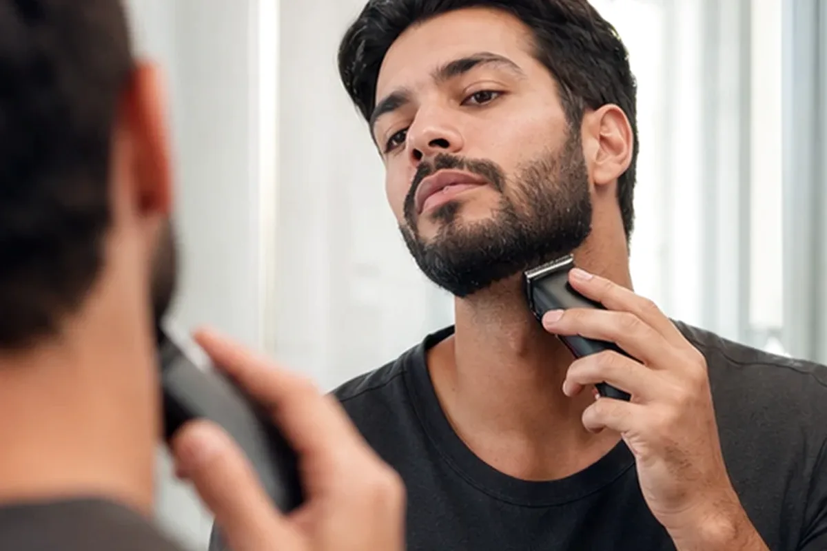 Redaktioneller Beauty-Moment zur Ausgangslage bei Rasieröl für eine schnelle Anwendung