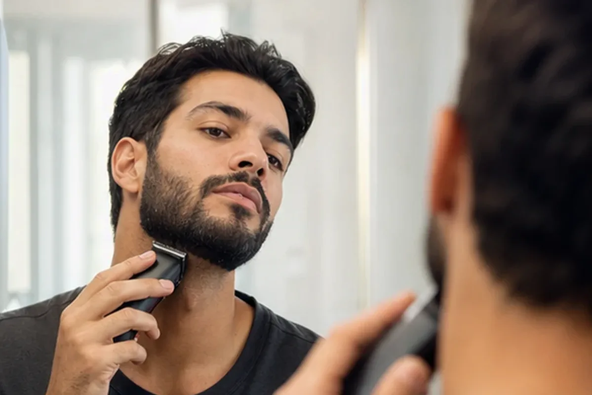 Authentischer Wohlfühlmoment passend zum Beauty-Thema Peeling vor der Rasur für feine Haare