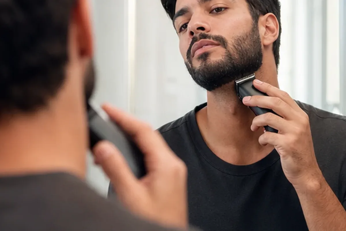 Redaktioneller Beauty-Moment zur Ausgangslage bei Peeling vor der Rasur für empfindliche Haut