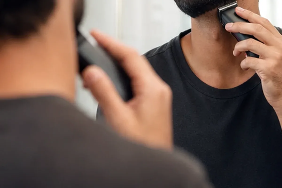 Redaktioneller Beauty-Moment zur Ausgangslage bei Elektrorasierer bei eingewachsenen Haaren