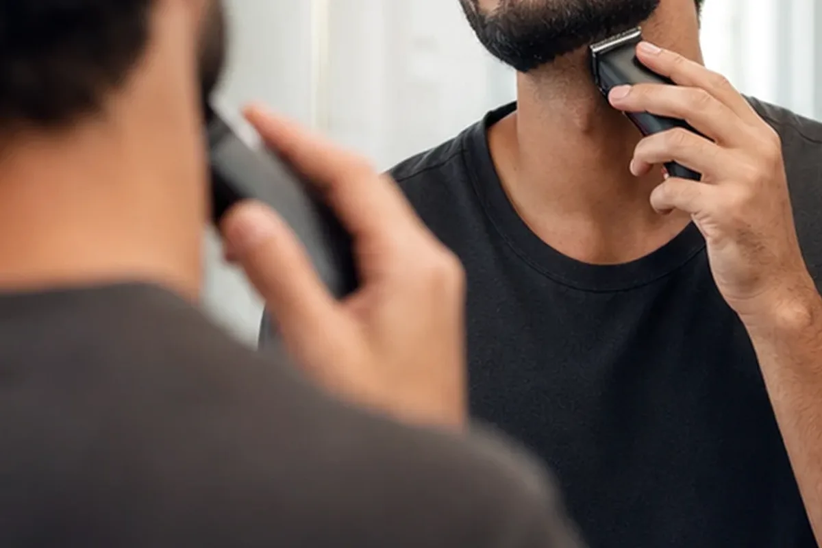 Redaktionelle Detailaufnahme zur Orientierung bei Nassrasierer bei Rasurbrand