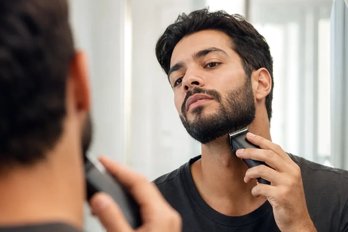 Authentische Beauty-Routine passend zum Thema Rasierhobel für dunkle Haare