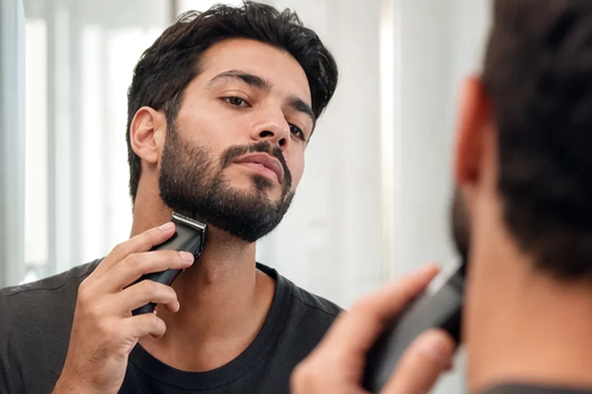 Authentische Beauty-Routine passend zum Thema Elektrorasierer für langanhaltende Glätte