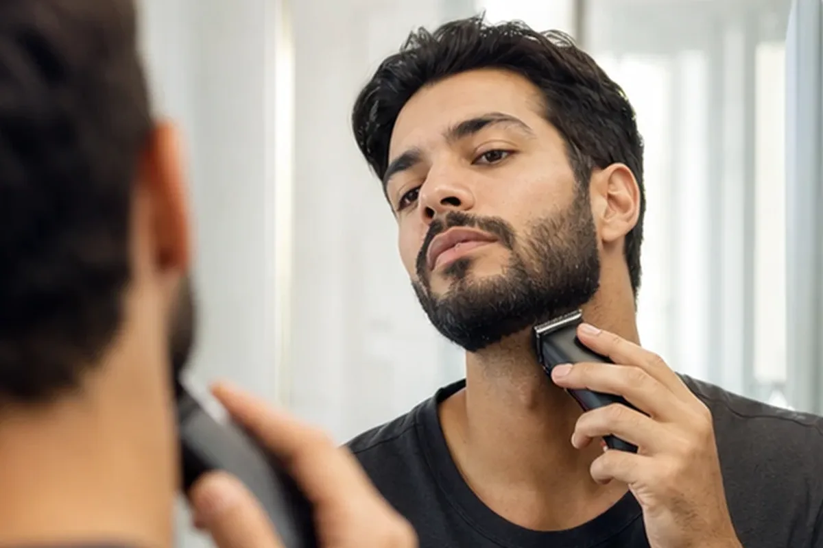 Authentische Beauty-Routine passend zum Thema Gesichtsrasierer für die Bikinizone