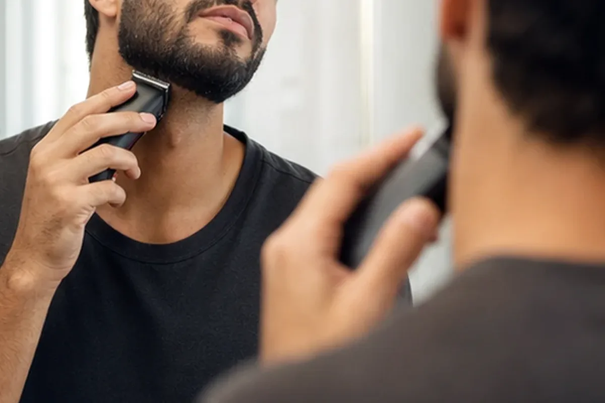 Authentische Beauty-Routine passend zum Thema Augenbrauen-Trimmer für feine Haare
