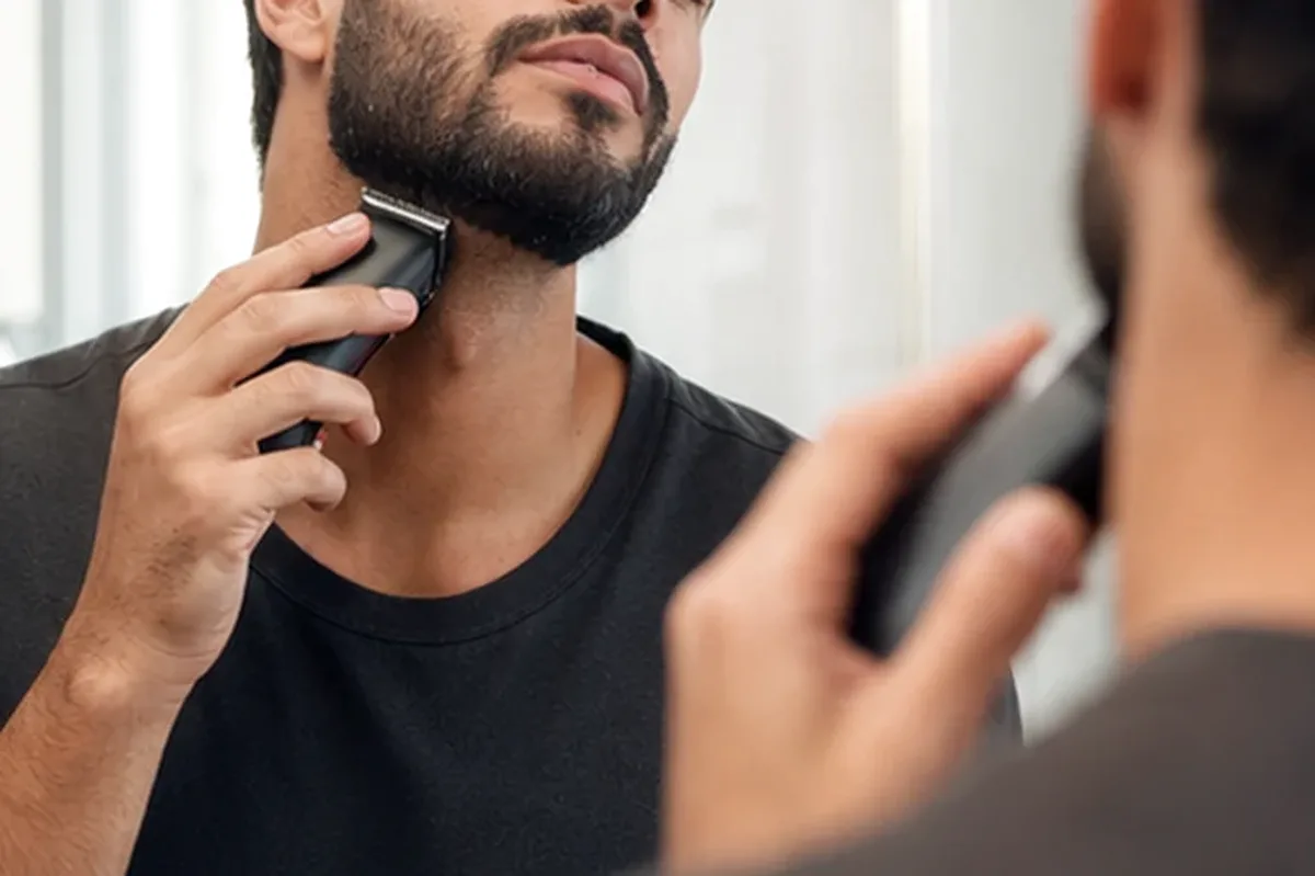 Emotionaler und authentischer Anwendungsmoment rund um Body-Trimmer bei eingewachsenen Haaren