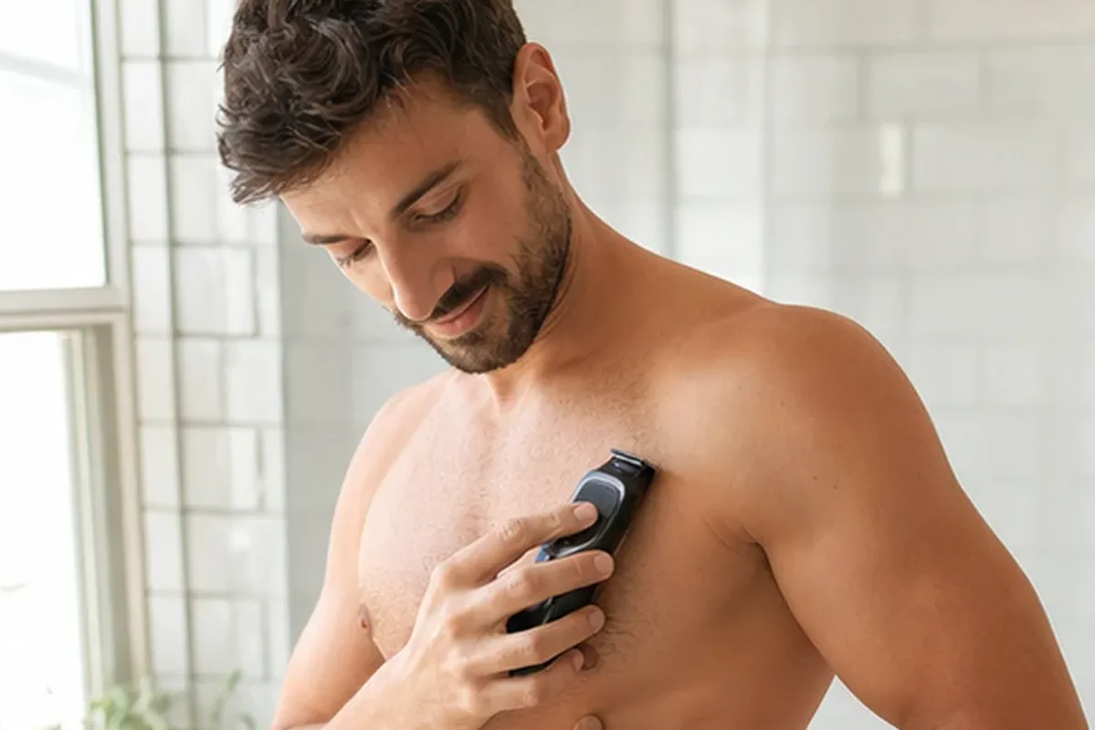 Redaktioneller Beauty-Moment zur Ausgangslage bei Augenbrauen-Trimmer für empfindliche Haut