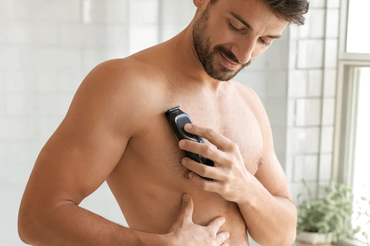 Redaktionelle Detailaufnahme zur Orientierung bei Bikinizonen-Trimmer bei eingewachsenen Haaren