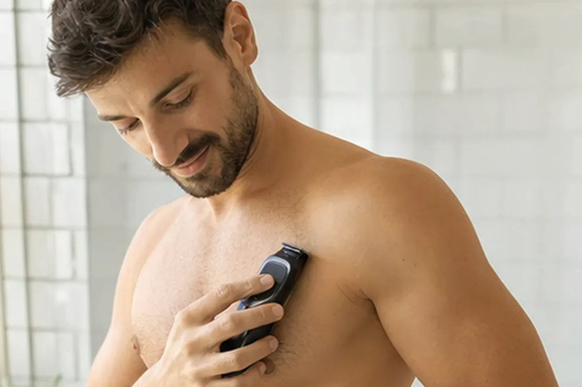 Redaktionelle Detailaufnahme zur Orientierung bei Augenbrauen-Trimmer für eine schnelle Anwendung