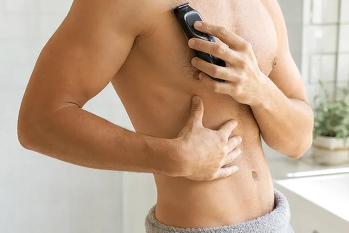 Redaktionelle Detailaufnahme zur Orientierung bei Sugaring-Paste für die Bikinizone