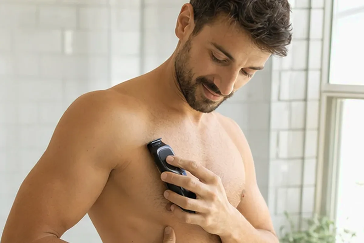 Authentische Beauty-Routine passend zum Thema Bikinizonen-Trimmer für die Bikinizone