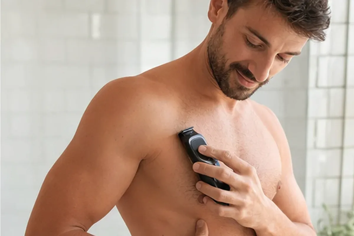 Authentischer Wohlfühlmoment passend zum Beauty-Thema Rasiergel für feine Haare