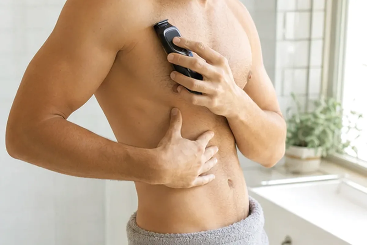 Authentische Beauty-Routine passend zum Thema After-Shave-Pflege für dunkle Haare