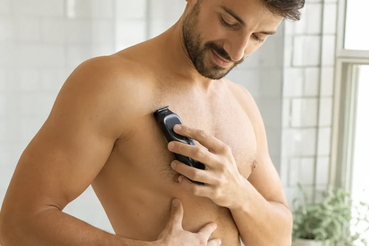 Redaktionelle Detailaufnahme zur Orientierung bei Peeling vor der Rasur bei Rasurbrand