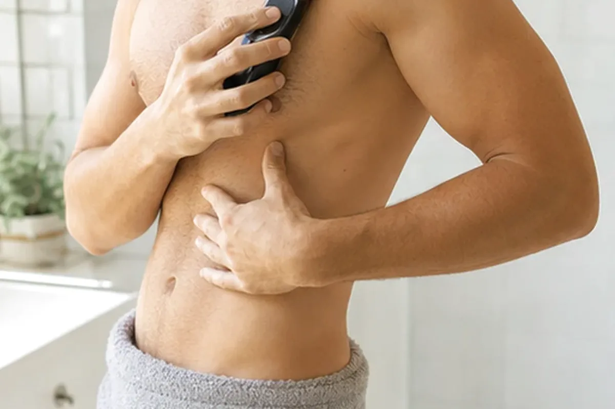 Emotionaler und authentischer Anwendungsmoment rund um Waxing-Set bei eingewachsenen Haaren