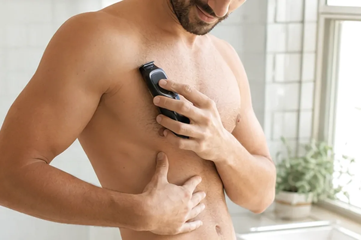 Authentischer Wohlfühlmoment passend zum Beauty-Thema After-Shave-Pflege für feine Haare