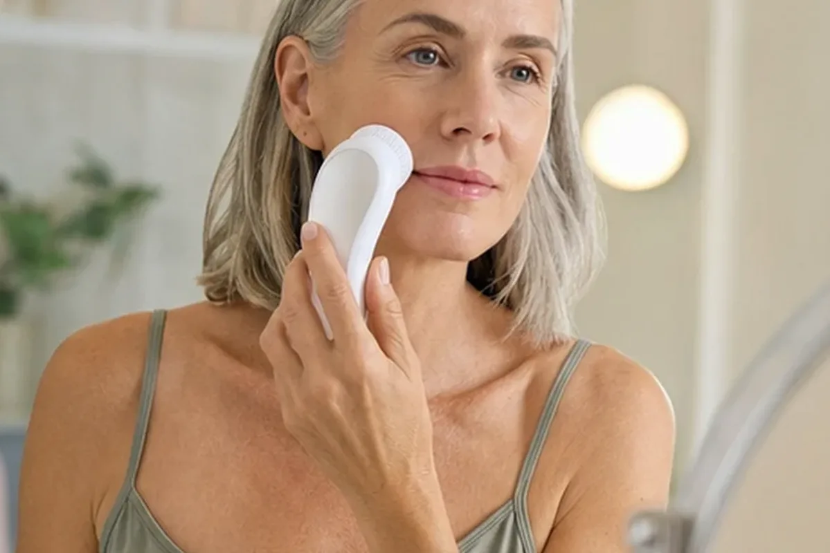Authentischer Wohlfühlmoment passend zum Beauty-Thema Massagegerät für Anfänger