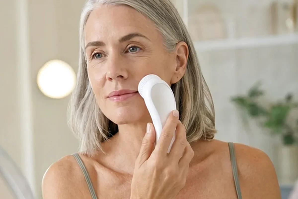 Hochwertige Beauty-Inszenierung zu Auswahlkriterien für Mikrostrom-Gerät für Anfänger