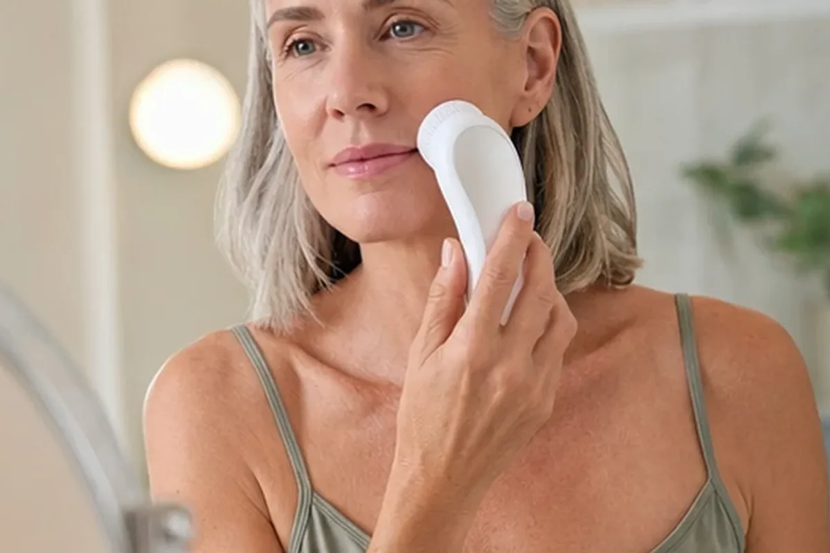 Hochwertige Beauty-Inszenierung zu Auswahlkriterien für Gesichtssauna bei kleinem Budget
