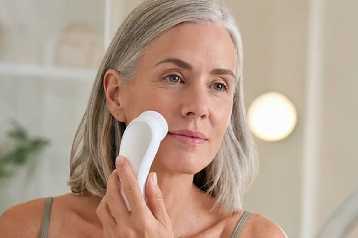 Redaktioneller Beauty-Moment zur Ausgangslage bei Glätteisen bei wenig Zeit