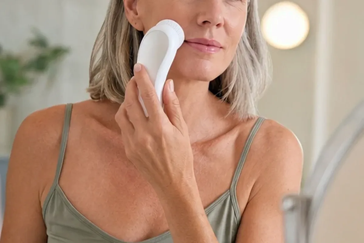Authentischer Wohlfühlmoment passend zum Beauty-Thema Maniküre-Set für Reisen