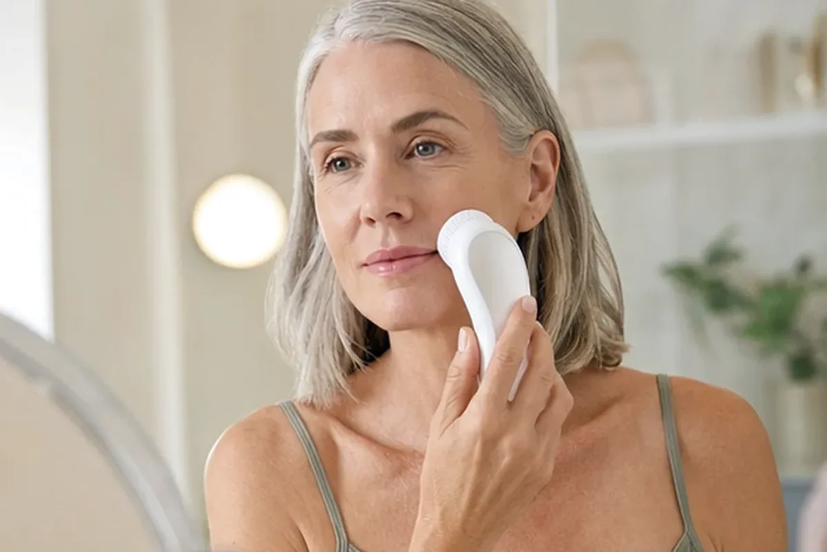 Redaktioneller Beauty-Moment zur Ausgangslage bei Warmluftbürste für Reisen
