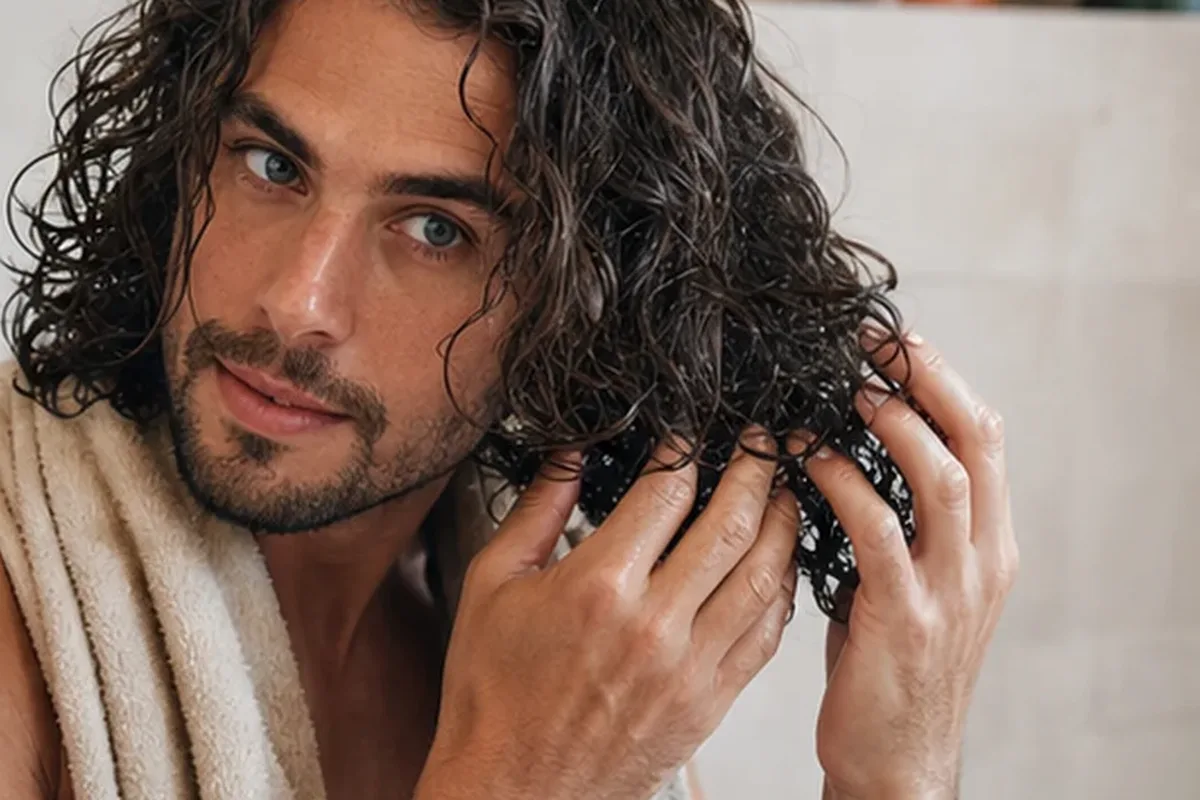 Authentische Beauty-Routine passend zum Thema Lockengel für feines Haar