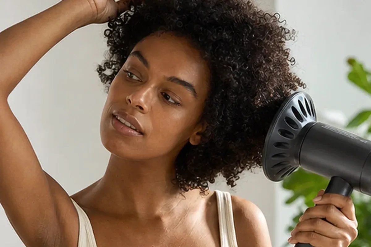 Redaktioneller Beauty-Moment zur Ausgangslage bei Gesichtssauna bei wenig Zeit