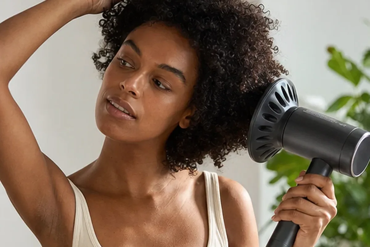 Authentischer Wohlfühlmoment passend zum Beauty-Thema Massagegerät für Anfänger