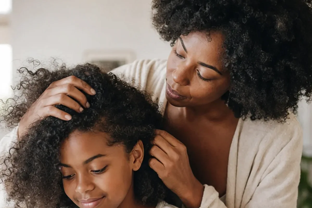 Authentischer Wohlfühlmoment passend zum Beauty-Thema Haaröl bei Haarbruch