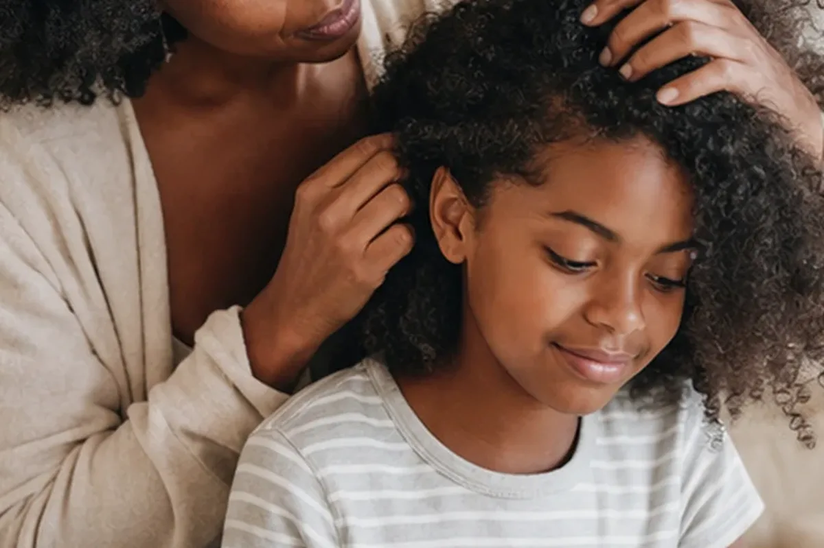 Redaktioneller Beauty-Moment zur Ausgangslage bei Conditioner für strapaziertes Haar