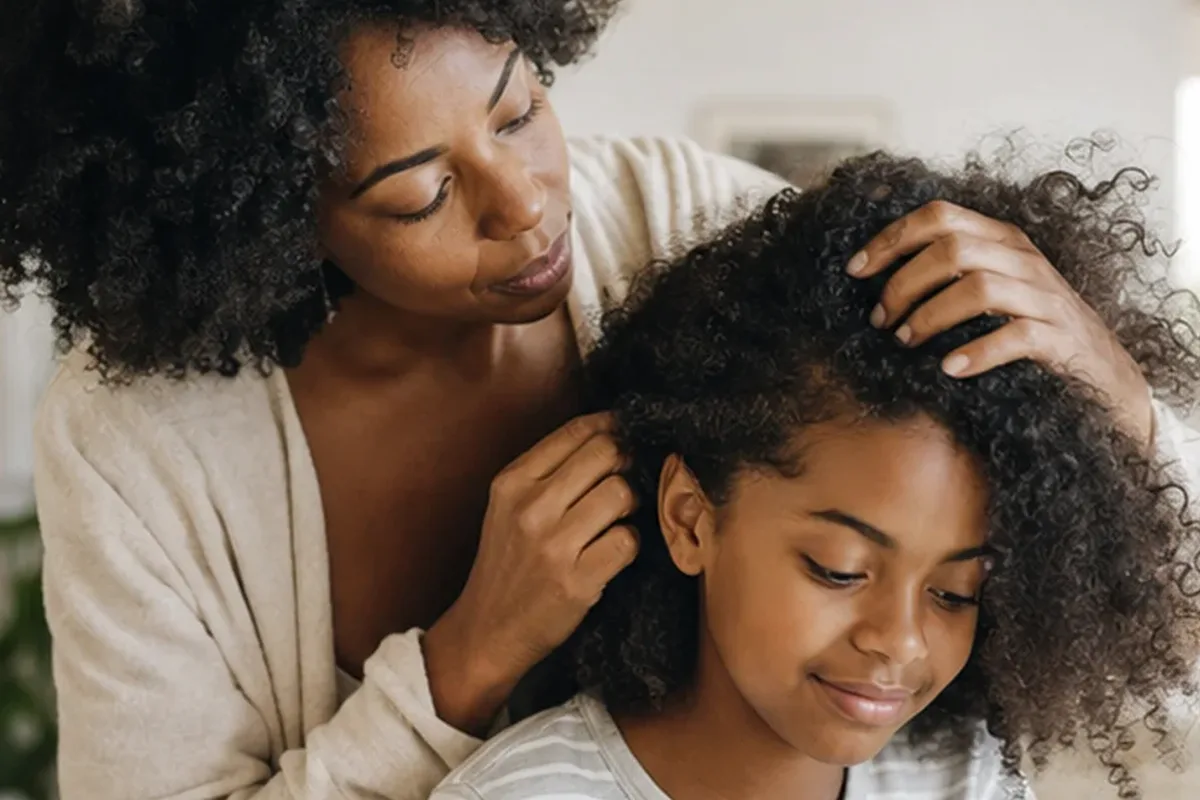 Redaktioneller Beauty-Moment zur Ausgangslage bei Trockenshampoo für feines Haar