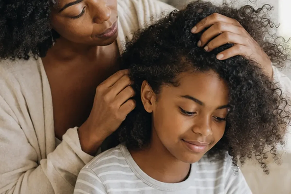 Redaktioneller Beauty-Moment zur Ausgangslage bei Mildes Shampoo für empfindliche Kopfhaut