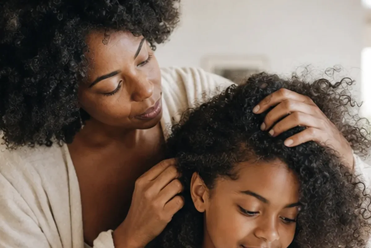 Redaktioneller Beauty-Moment zur Ausgangslage bei Leave-in-Pflege für trockenes Haar