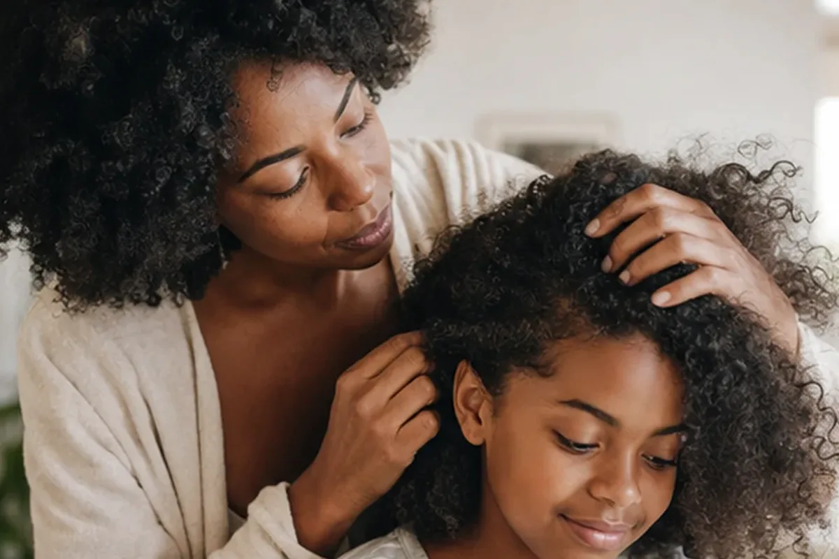 Redaktioneller Beauty-Moment zur Ausgangslage bei Tiefenreinigungsshampoo für trockenes Haar