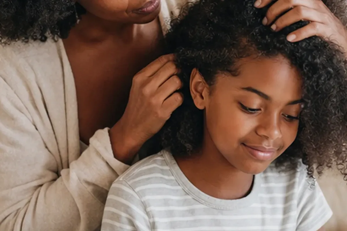 Authentische Beauty-Routine passend zum Thema Haartrockner für trockenes Haar