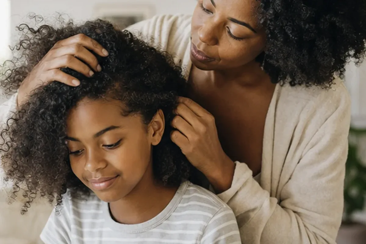 Authentische Beauty-Routine passend zum Thema Conditioner für feines Haar
